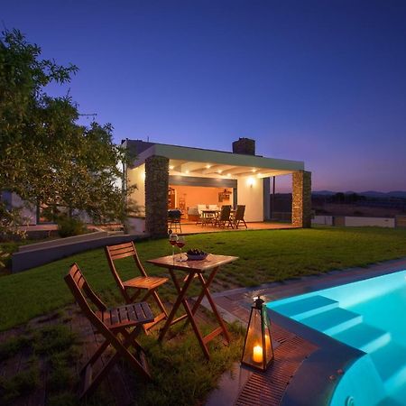 Cristelia Seafront & Pool Villa Лакания Экстерьер фото