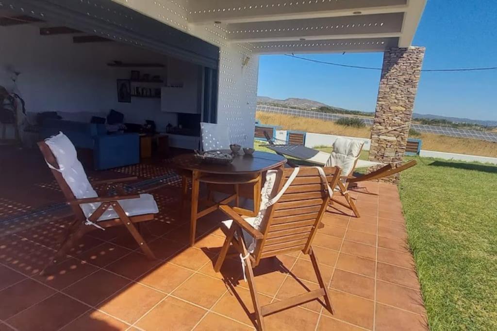 Cristelia Seafront & Pool Villa Лакания Экстерьер фото