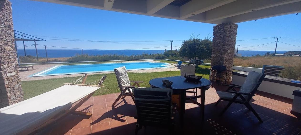 Cristelia Seafront & Pool Villa Лакания Экстерьер фото