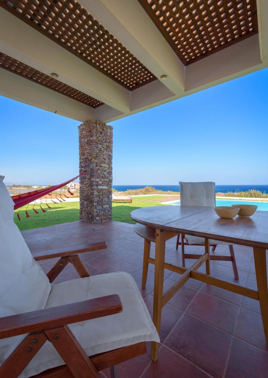 Cristelia Seafront & Pool Villa Лакания Экстерьер фото
