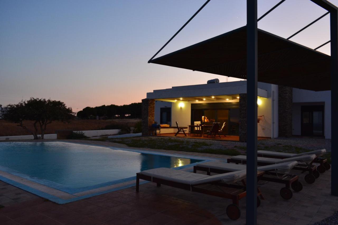 Cristelia Seafront & Pool Villa Лакания Экстерьер фото